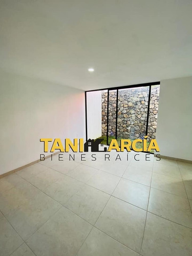 Imagen 4 de 9 de Vendo Casa Moderna Y Nueva En Privada