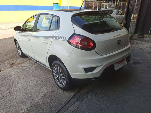Imagem 2 de 9 de Fiat Bravo 1.8 Essence 16v Flex 4p Automatizado