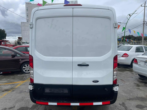 Imagen 6 de 14 de Ford Transit 2015 2.2 Diésel Bus 15 Pasajeros Mt