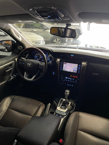 Toyota SW4 2.8 Tdi Srx 7l 4x4 Aut. 5p