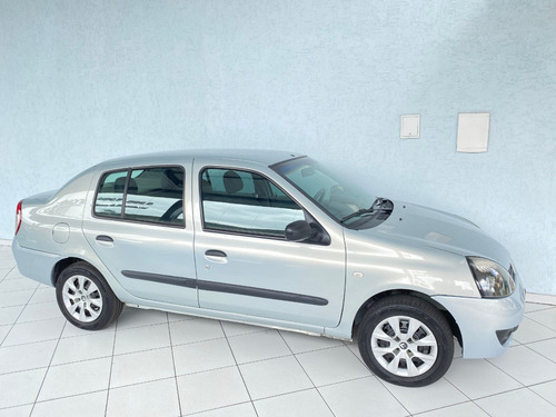 Renault Clio Sedan 1.0 16v Authentique Hi-flex 4p