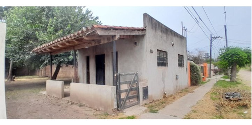 Se Vende Casa Sobre Lote De 440 M2 En Lobos