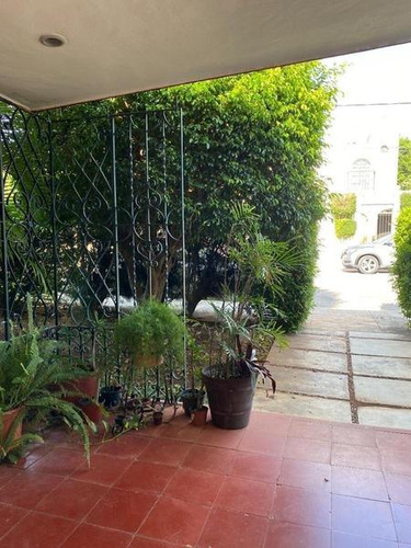 Casa De Una Planta En Colonia México Para Oficinas Habitacion