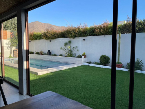 Casa En Venta De 3 Dorm. En Pudahuel