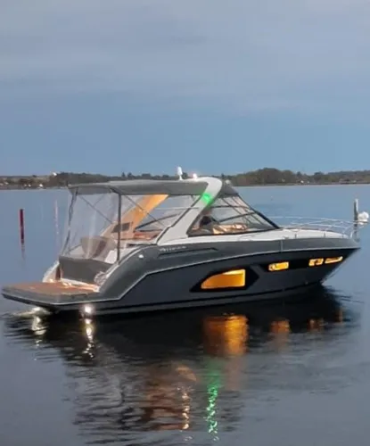 Quest Yachts 290 Con Mercruiser 350 Hp V8 Dp 0km