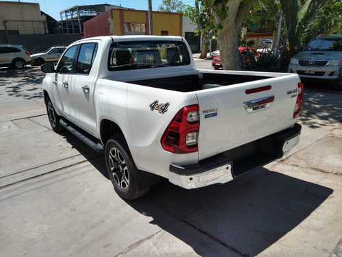 Imagen 8 de 10 de Toyota Hilux Srx 4x4 At 0km
