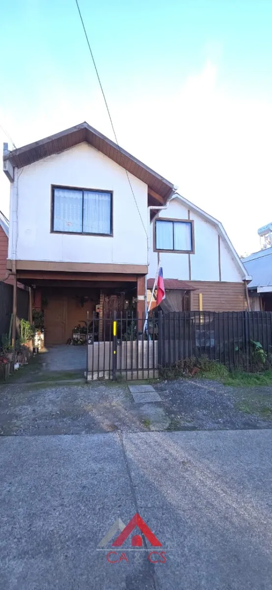 Imagen 2 de 12 de Casa 2 Pisos A Pasos Del Centro De Pucon 3 Dorm 2 Baños