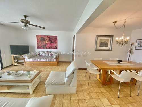 Imagen 8 de 19 de Venta De Apartamento De 2 Dormitorios En Parquemar Center