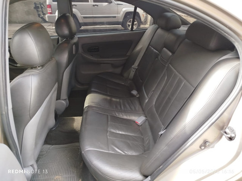 Hyundai Elantra 1.6 Automático 2-1