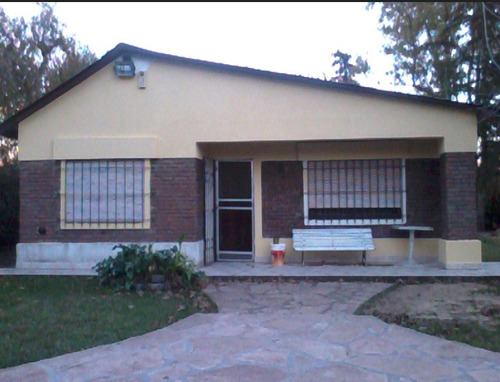 Imagen 3 de 10 de Quinta En Ezeiza Con Pileta Y Quincho