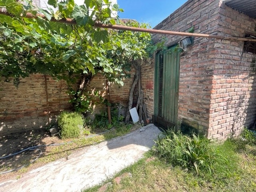 Imagen 6 de 7 de Venta - Casa En Ph Con 2 Casas - Benavidez 1466, Monte Grand