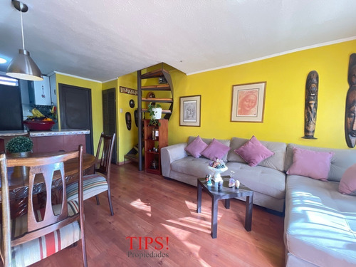 Imagen 5 de 24 de Linda Casa De Dos Pisos, Tipo Depto En La Comuna De La Reina