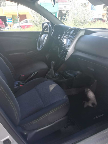 Imagen 10 de 15 de Nissan Versa 2018 1.6 Advance Mt