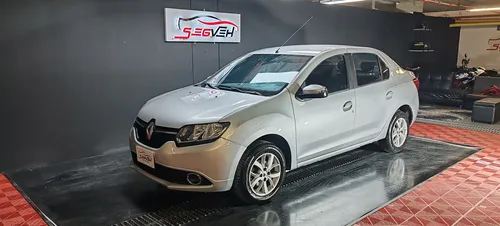 Renault Logan 1.6 Privilege / Intens