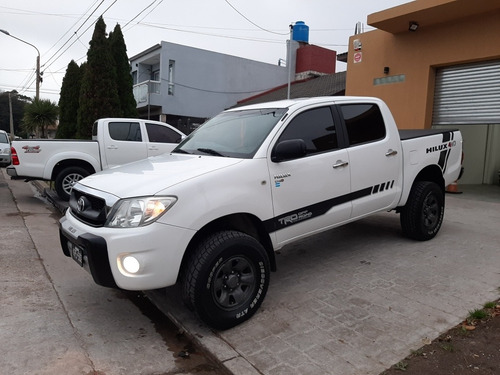 Toyota Hilux 2.5 Cd Dx Pack I 120cv 4x4 2011