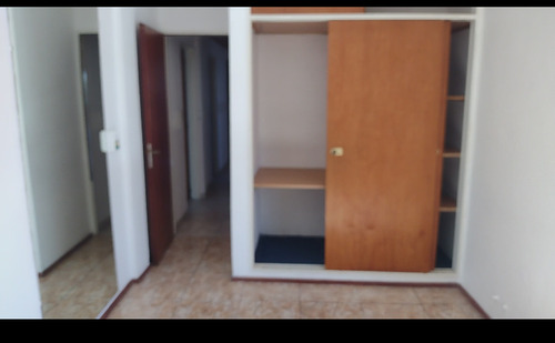 Departamento De 5 Ambientes Muy Iluminado Y Muy Buen Estado