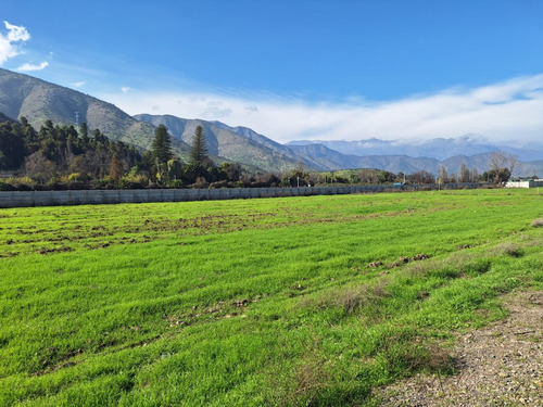 Parcela De 5.000m2 En Condominio Con Excelente Ubicación