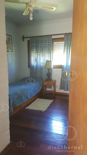 Imagen 13 de 17 de Casa De 5 Dormitorios Y Piscina En Altos Del Pinar. Venta Y Venta Anual