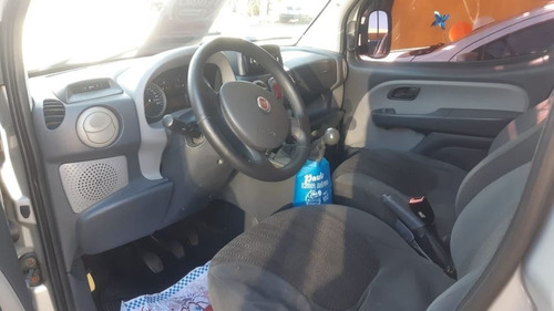 Imagem 7 de 9 de Fiat Doblô 2012