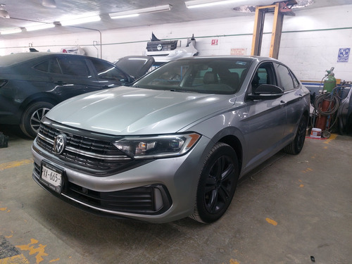 Volkswagen Jetta 2.5 Sportline Tiptronic At