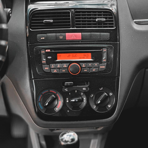 Fiat Linea 1.8 16v Lx Flex 4p