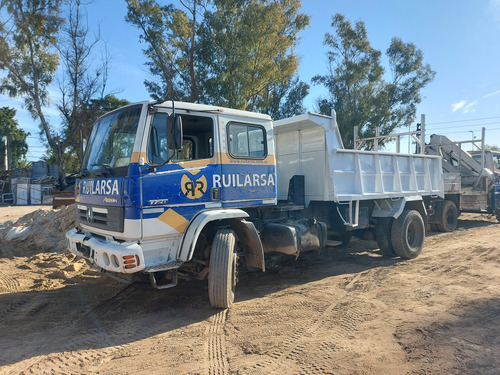 Mercedes Benz 1720 Volcador 2014