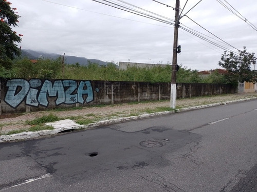 Imagem 2 de 3 de Terreno Com Escritura Lado Praia