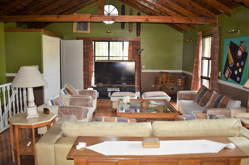 Casa En Venta En Casco De San Isidro, 5 Ambientes