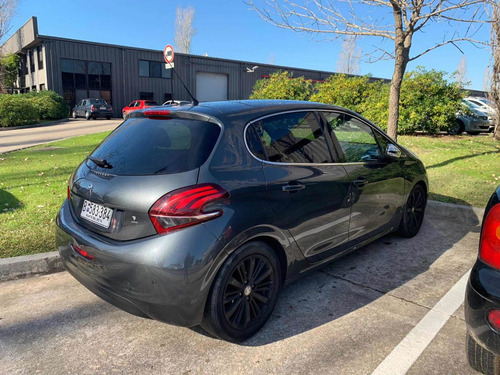 Peugeot 208 1.2 Turbo Frances