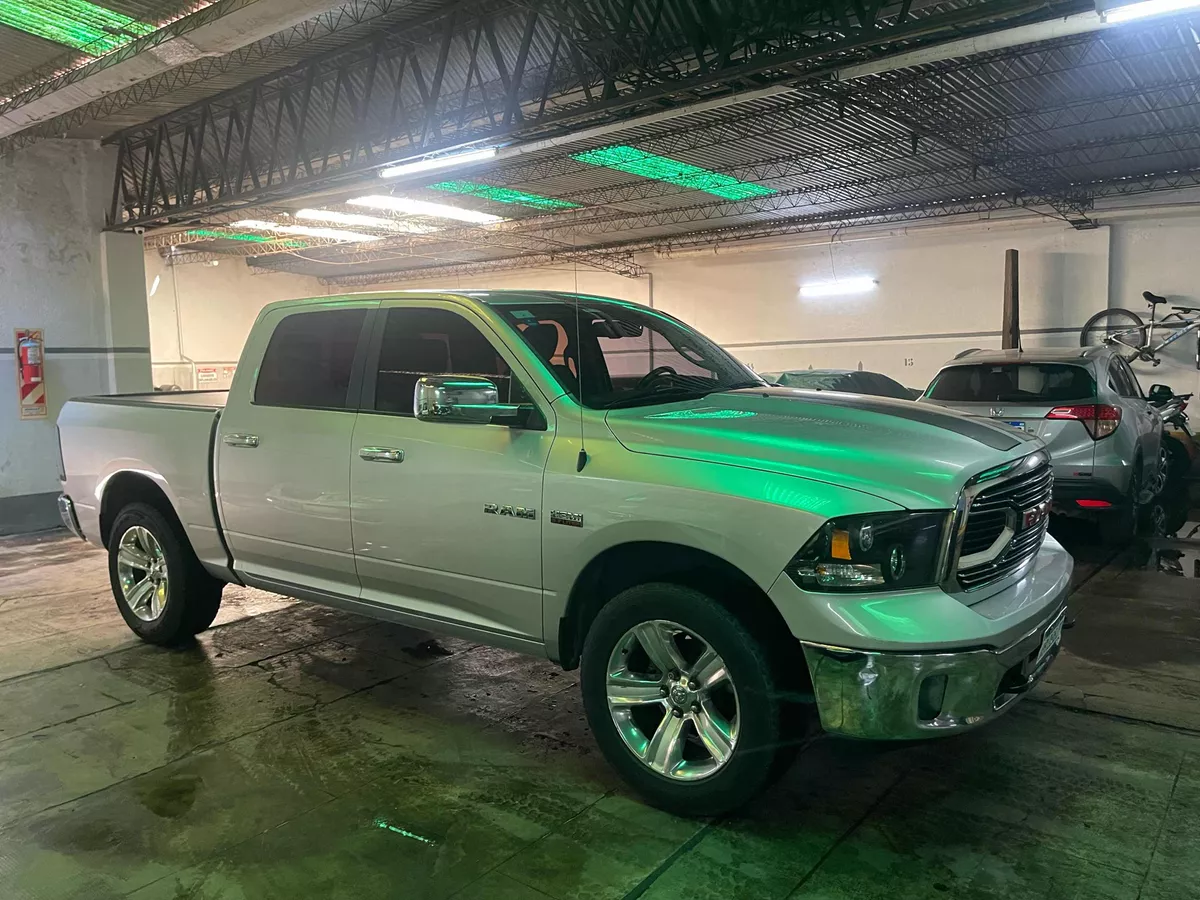 RAM 1500 5.7 Laramie Atx V8