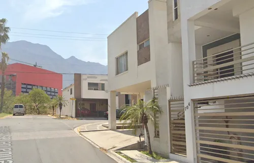 Casa A La Venta En Cumbres Elite (sector Haciendas), Monterrey, Nuevo Leon, Remate Adjudicado