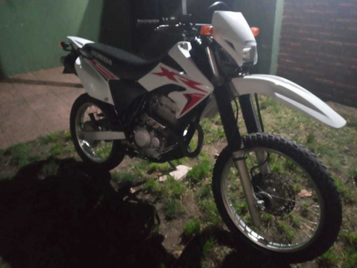 Permuto Por Auto Honda Xr Tornado 250