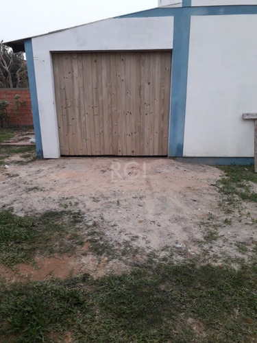 Casa Em Parque Dos Pinos Com 4 Dormitórios - Sc12388