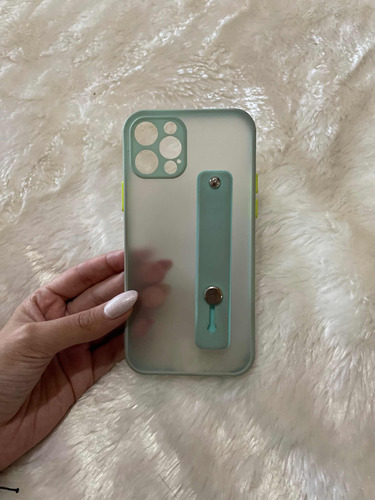 Fundas iPhone 12/12pro Usadas