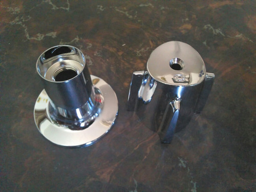 Campana Metalica Cromada Para Grifería De Ducha