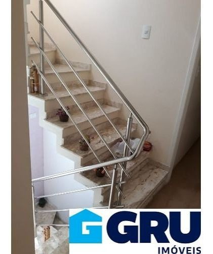 Sobrado Localizado Na Vila Carmela (gru)