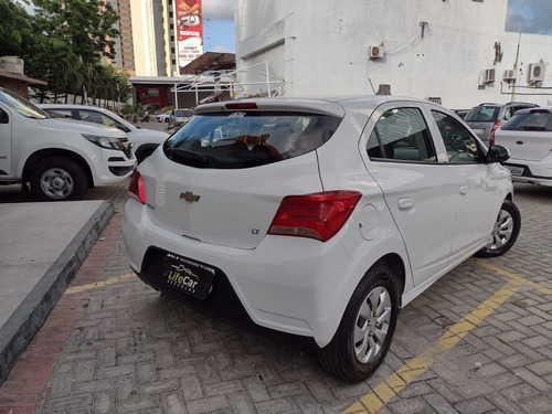 Imagem 9 de 14 de Chevrolet Onix Onix Hatch Lt 1.0 8v Flexpower 5p Mec. 20...