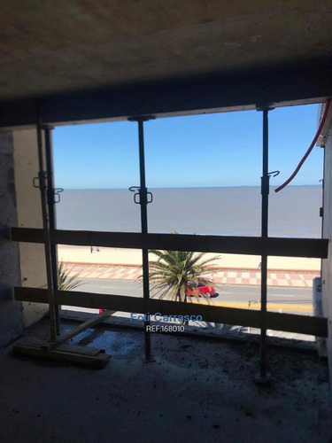 Imagen 7 de 11 de Edificio Frente Al Mar En Malvín