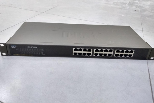 Switch 24 Portas D-net Dn-sf1024 10/100