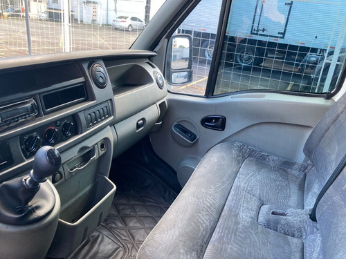 Imagem 13 de 15 de Renault Master Ano 2013 Baú 3,40m