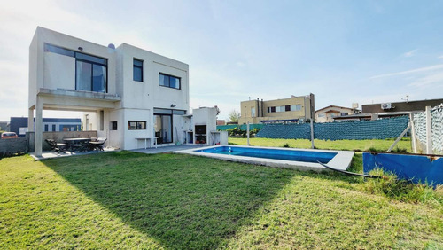 Imagen 17 de 30 de Casa 4 Ambientes Venta Barrio Cerrado Laguna Azul