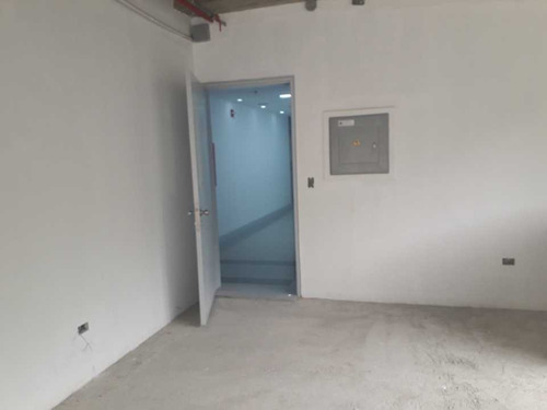 Imagen 10 de 13 de Se Alquila Oficina 47.7m2 Santa Paula Obra Gris 4502