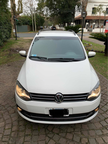 Imagen 4 de 15 de Volkswagen Suran 2014 1.6 Highline 101cv