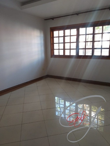 Sobrado Na Vila Campesina, Osasco, Com 4 Dormitórios E 6 Vagas. - Ca00442 - 68912937