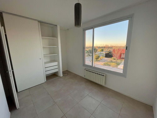Imagen 12 de 26 de Venta Casa Con Jardin En Casas Santa Maria Tigre