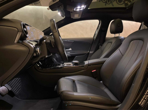Imagem 9 de 15 de Mercedes A250 2.0 Sport 2019 Com Teto Solar 18.000km Novinha