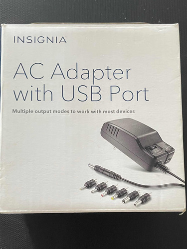 Insignia Universal Ac Adapter Con Puerto Usb (ns-ac1200c)