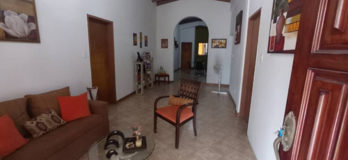 Imagen 12 de 20 de Casa Grande En Caraballeda