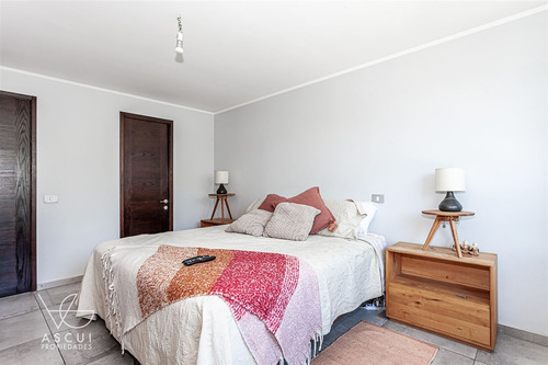 Departamento En Venta De 3 Dorm. En Lo Barnechea
