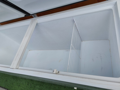 Freezer Horizontal Metalfrio Da550 - 546 L 2 Anos 220v Branco (Usado)
